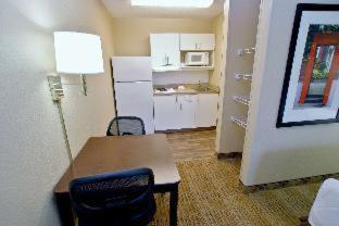 Mainstay Suites Knoxville - Cedar Bluff Номер фото